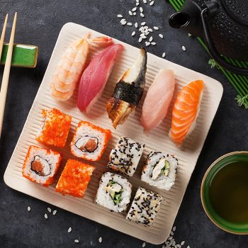 Jakie są&nbsp;rodzaje sushi? Zostań ekspertem kuchni japońskiej!