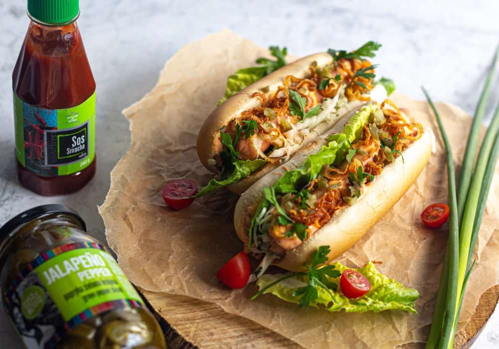 Chrupiące hot-dogi sosem Sriracha