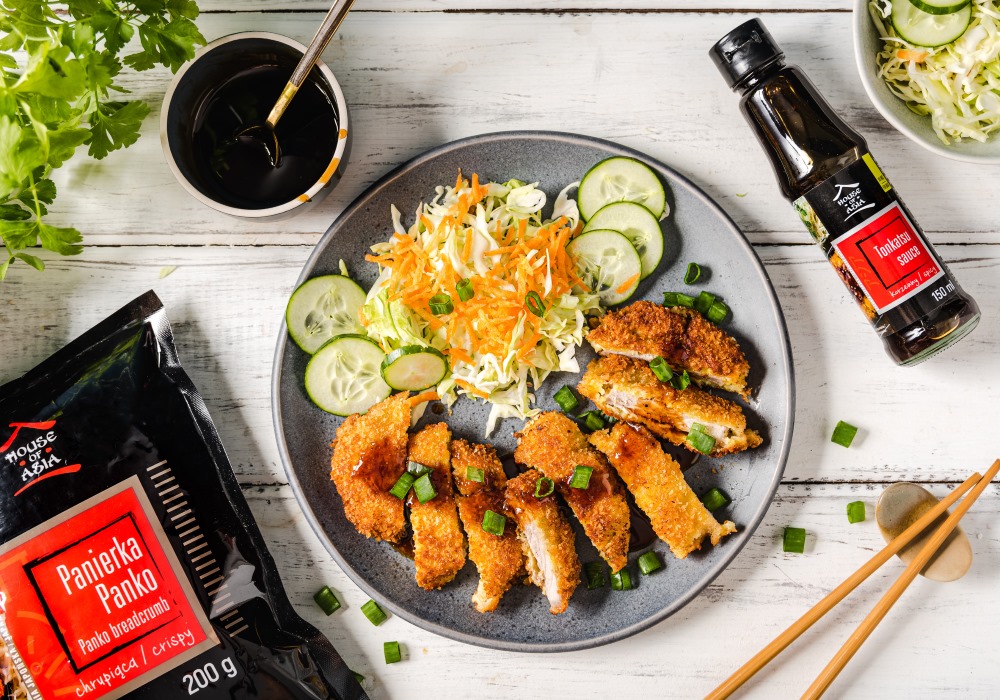 Kotlet schabowy w panierce panko z sosem Tonkatsu