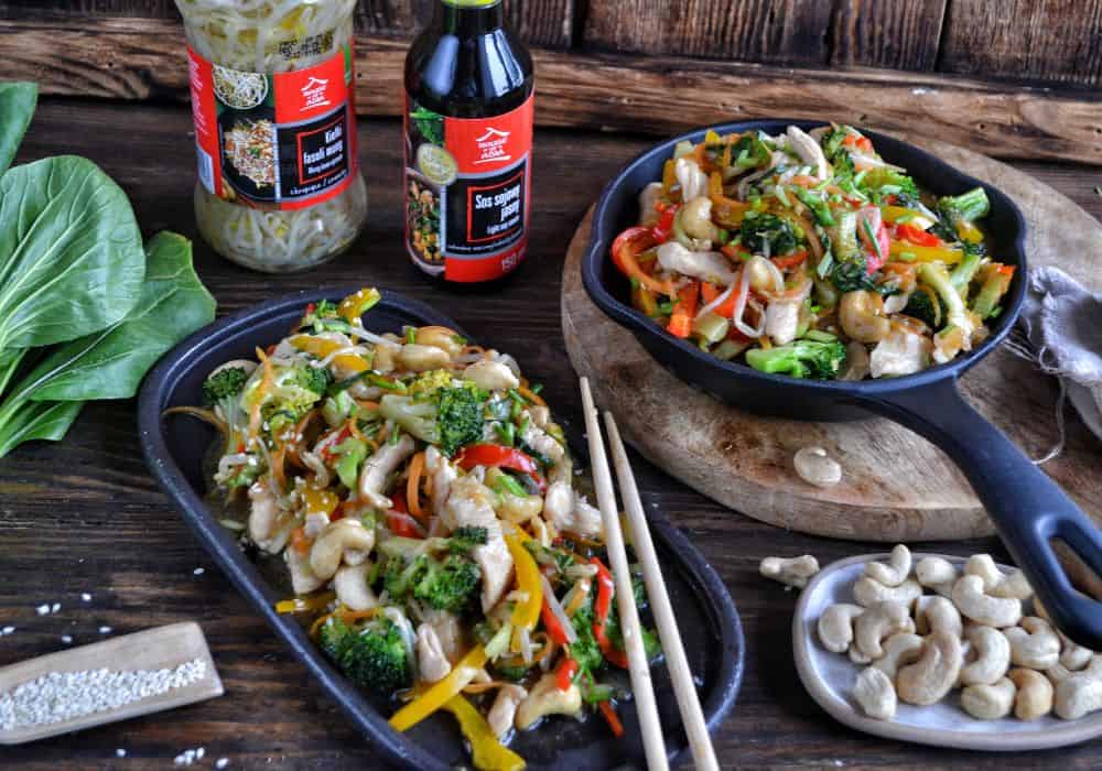 Kurczak stir-fry z kiełkami Mun