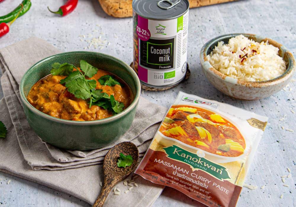 Kremowe Massaman Curry z kurczakiem na gęstym mleczku kokosowym