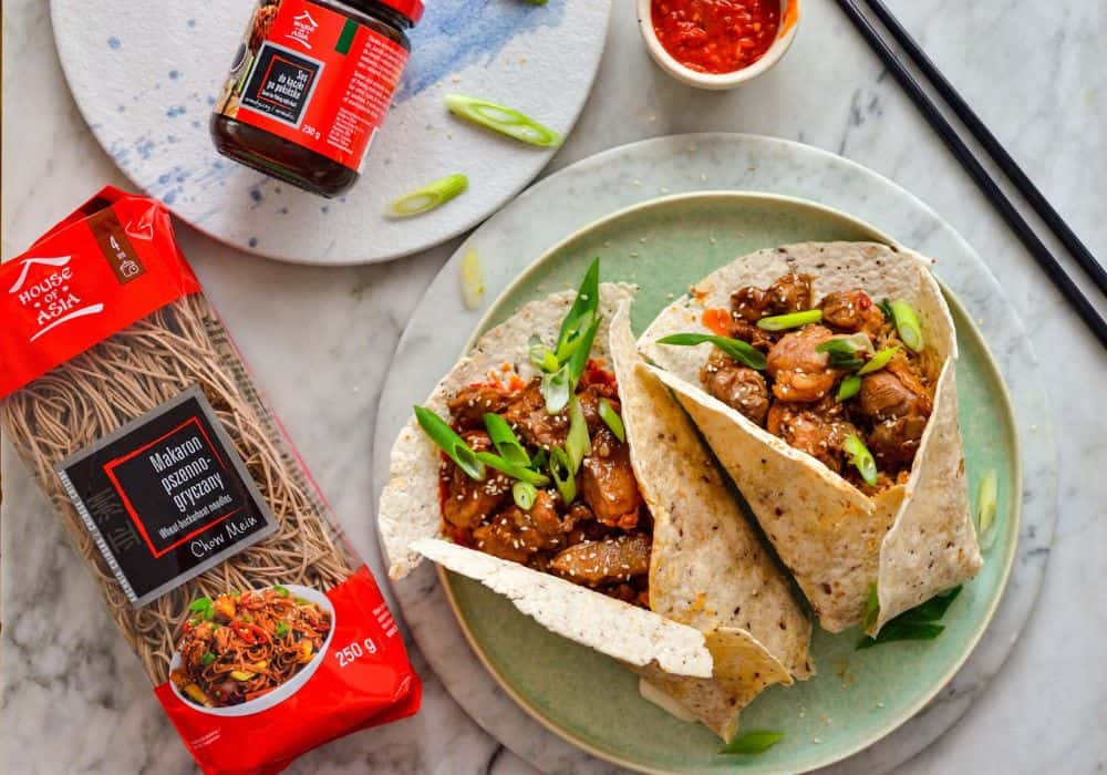 Wrapy z kaczką i makaronem Chow Mein pszenno-gryczanym