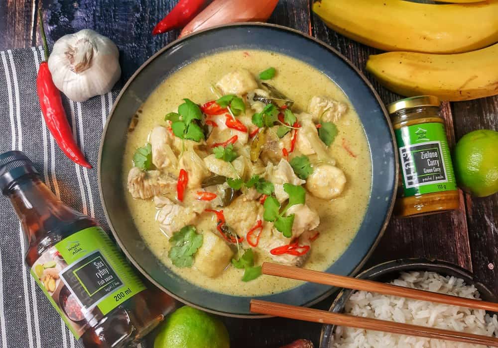 Zielone curry z kurczakiem i bananami