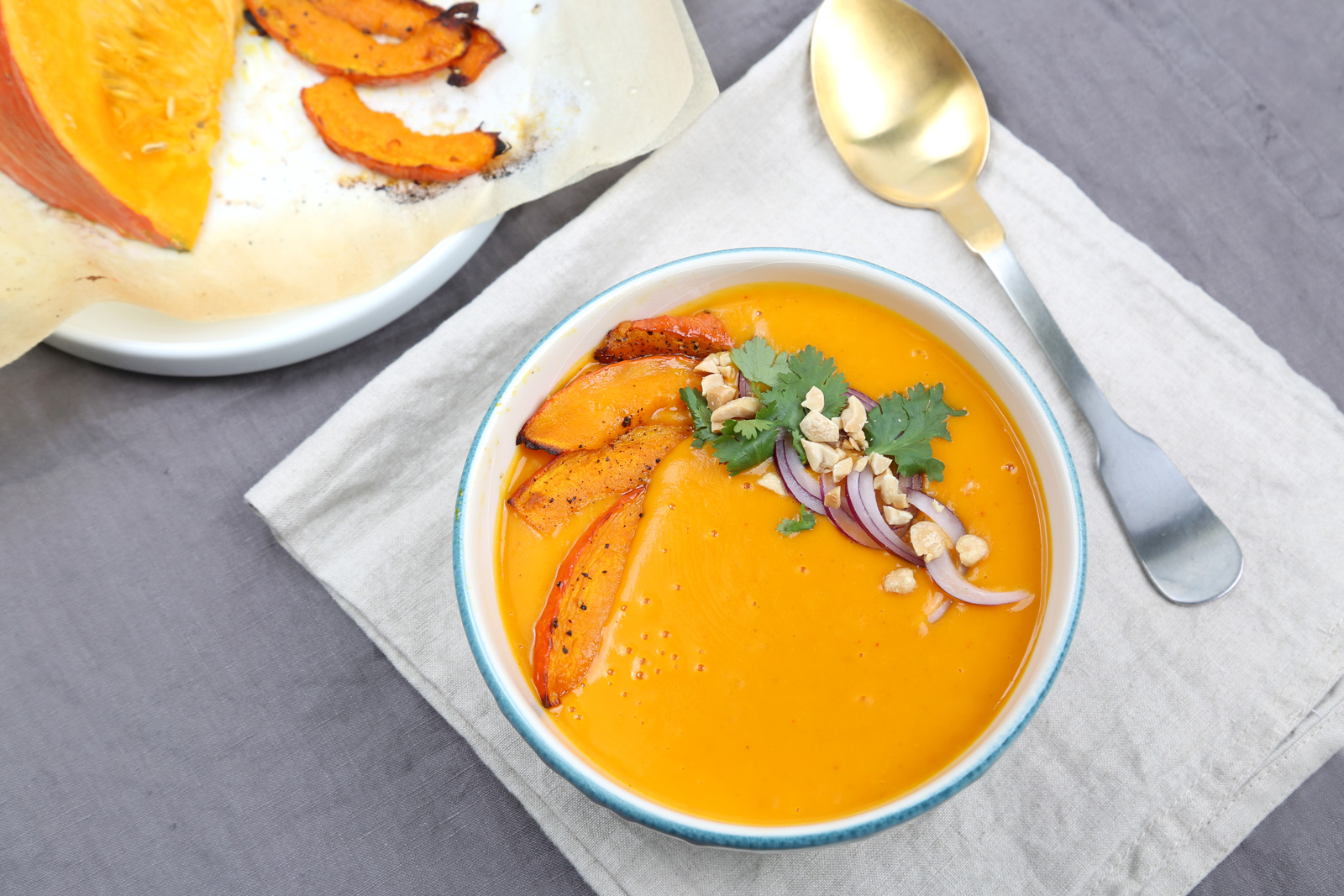Krem z dyni i massaman curry