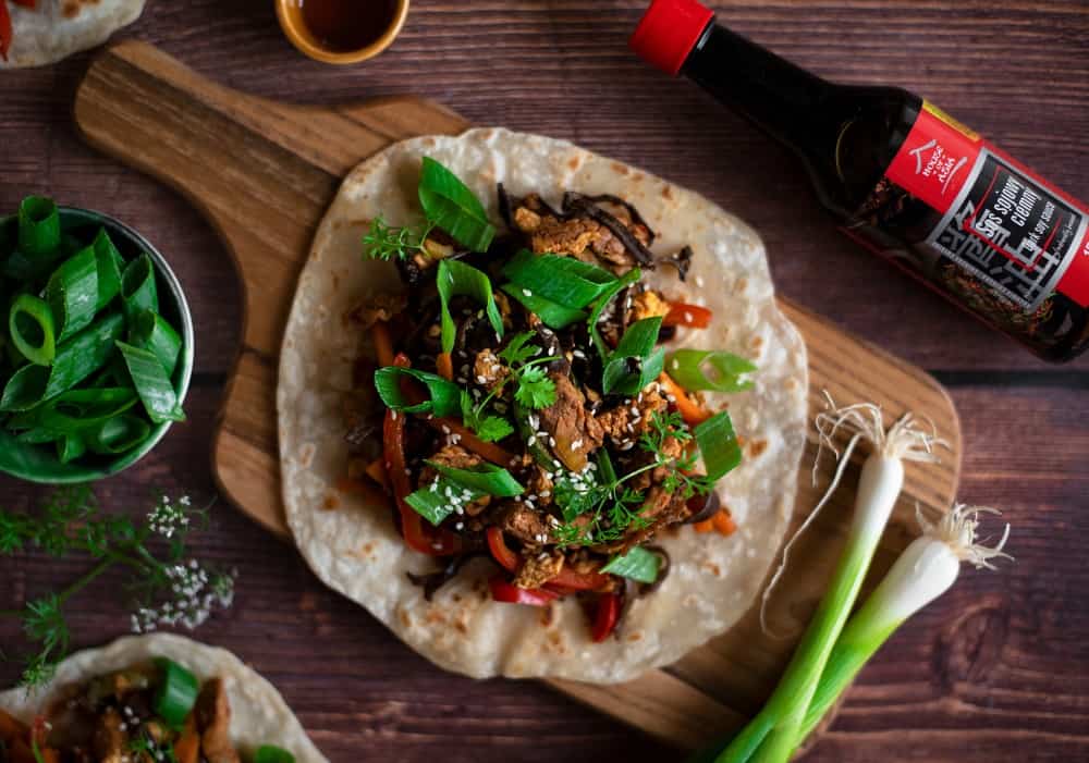 Wieprzowina Moo Shu w plackach mandaryńskich