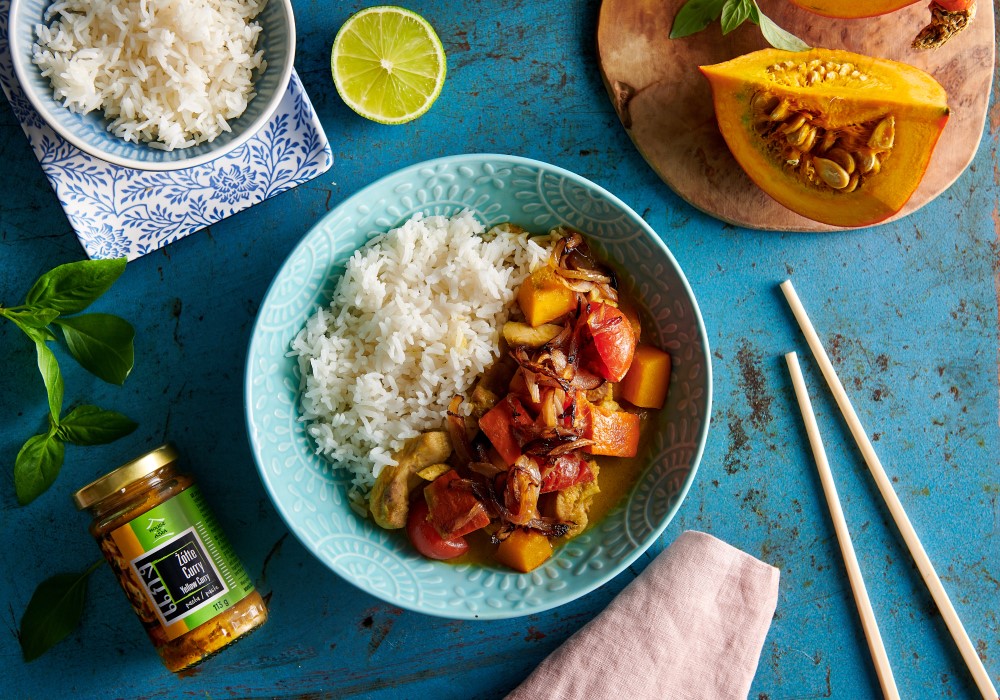 Żółte curry z kurczakiem i marchewką